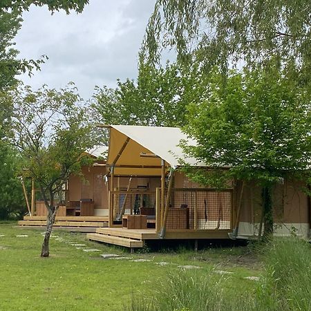 Camping Saint Michel Courtils Buitenkant foto
