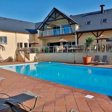 Camping Saint Michel Courtils Buitenkant foto