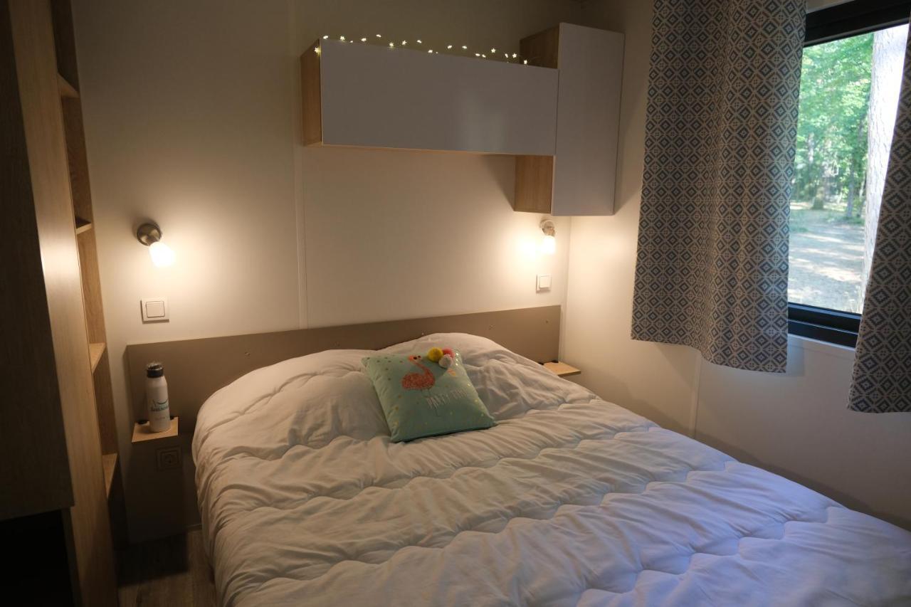Camping Saint Michel Courtils Buitenkant foto