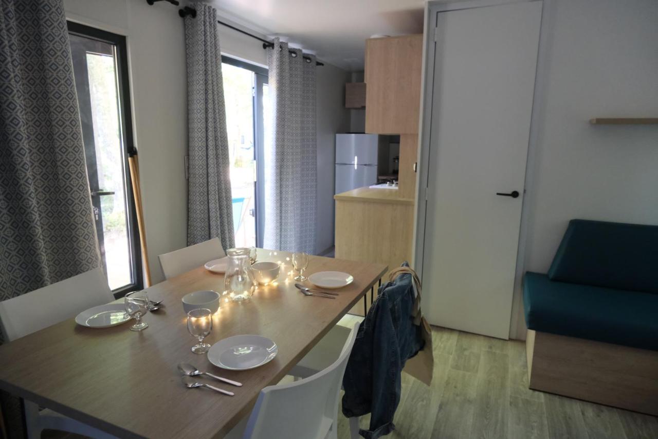 Camping Saint Michel Courtils Buitenkant foto