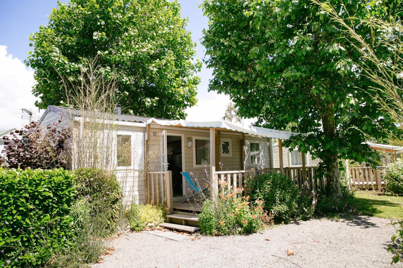 Camping Saint Michel Courtils Buitenkant foto
